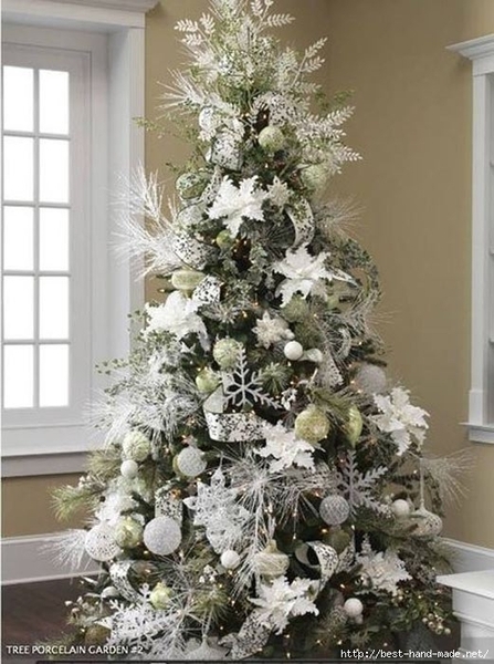 exciting-silver-and-white-christmas-tree-decorations-1 (521x700, 201Kb)