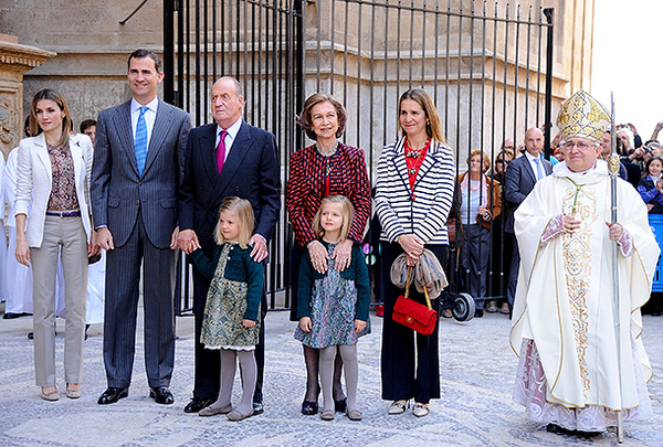 королевская семья испании празднует пасху